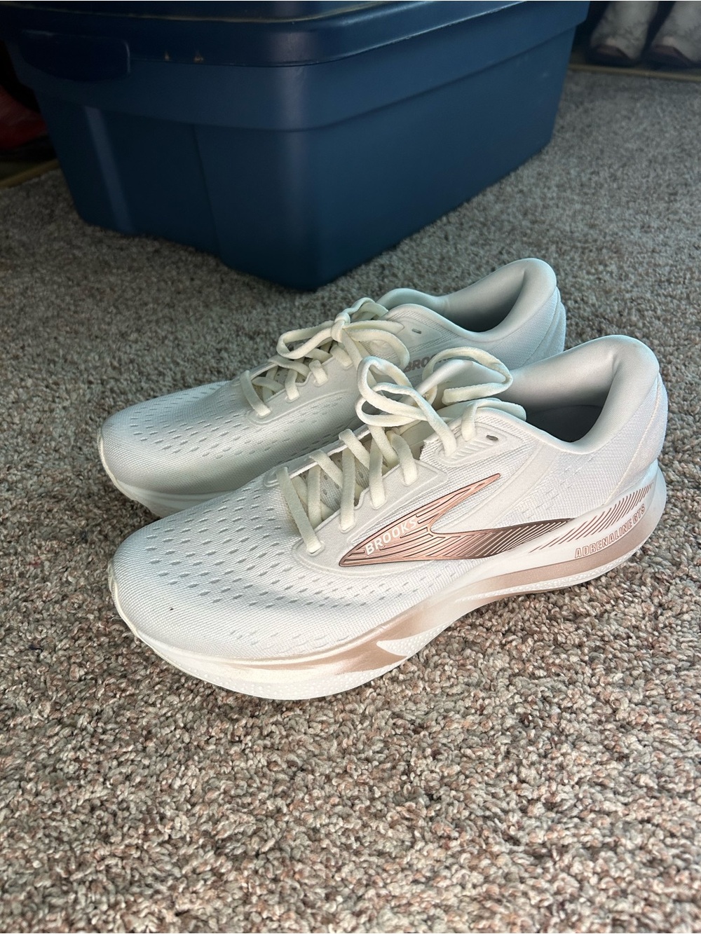 Brooks Women's White Running Sneakers with Rose Metallic Accent